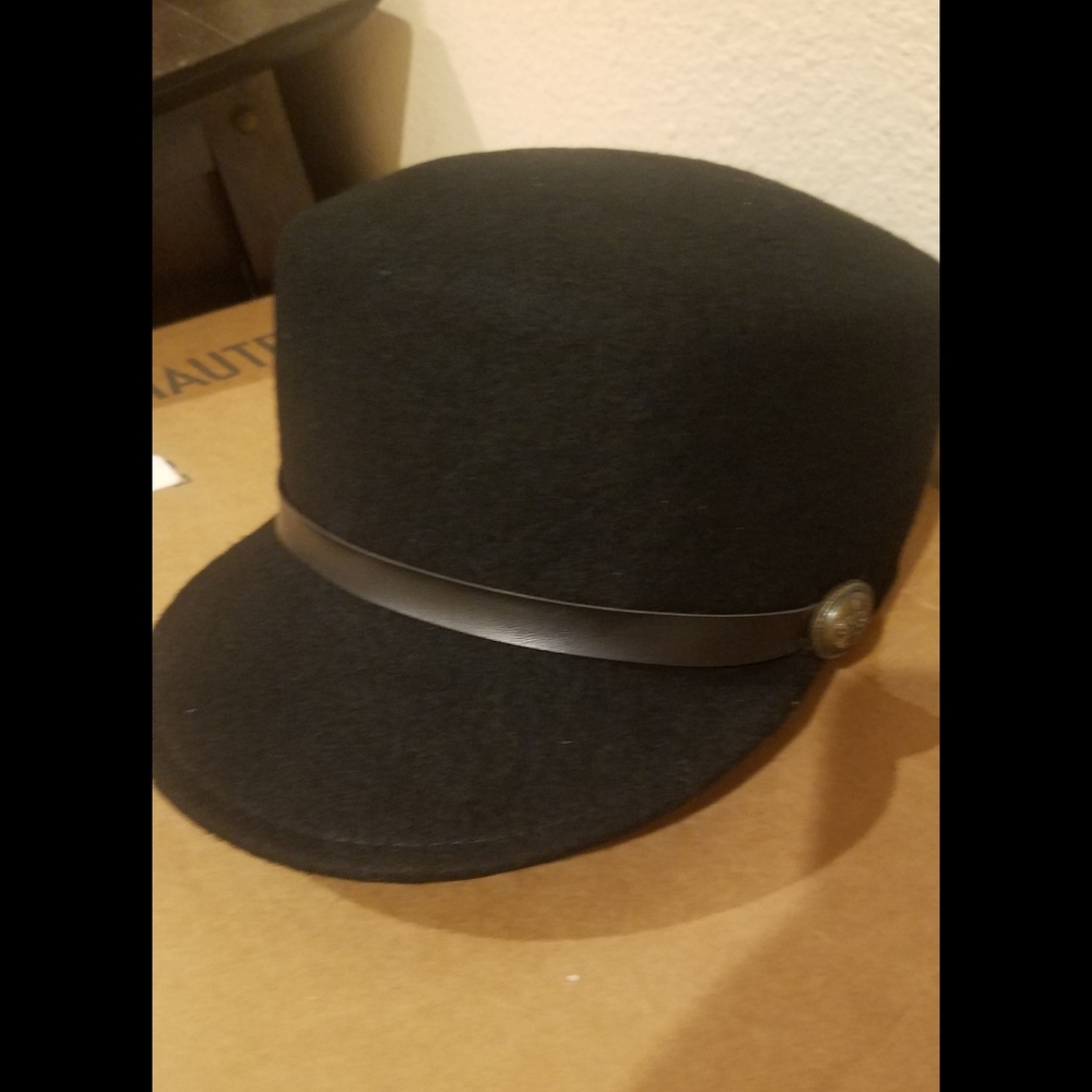 ITALIAN 100% WOOL CABBY HAT NWT!!!